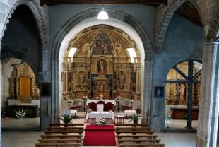 Interior iglesia parroquial Mancera